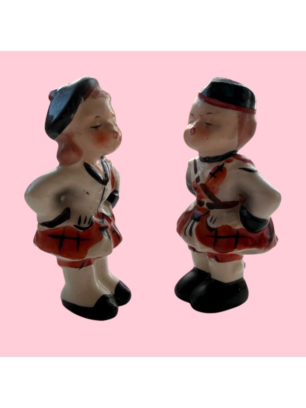 Vintage Napco Scottish Couple Kissing MCM Salt and Pepper Shakers